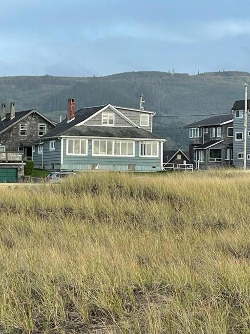 Seaside Beach Front House On The Promenade Eksteriør bilde